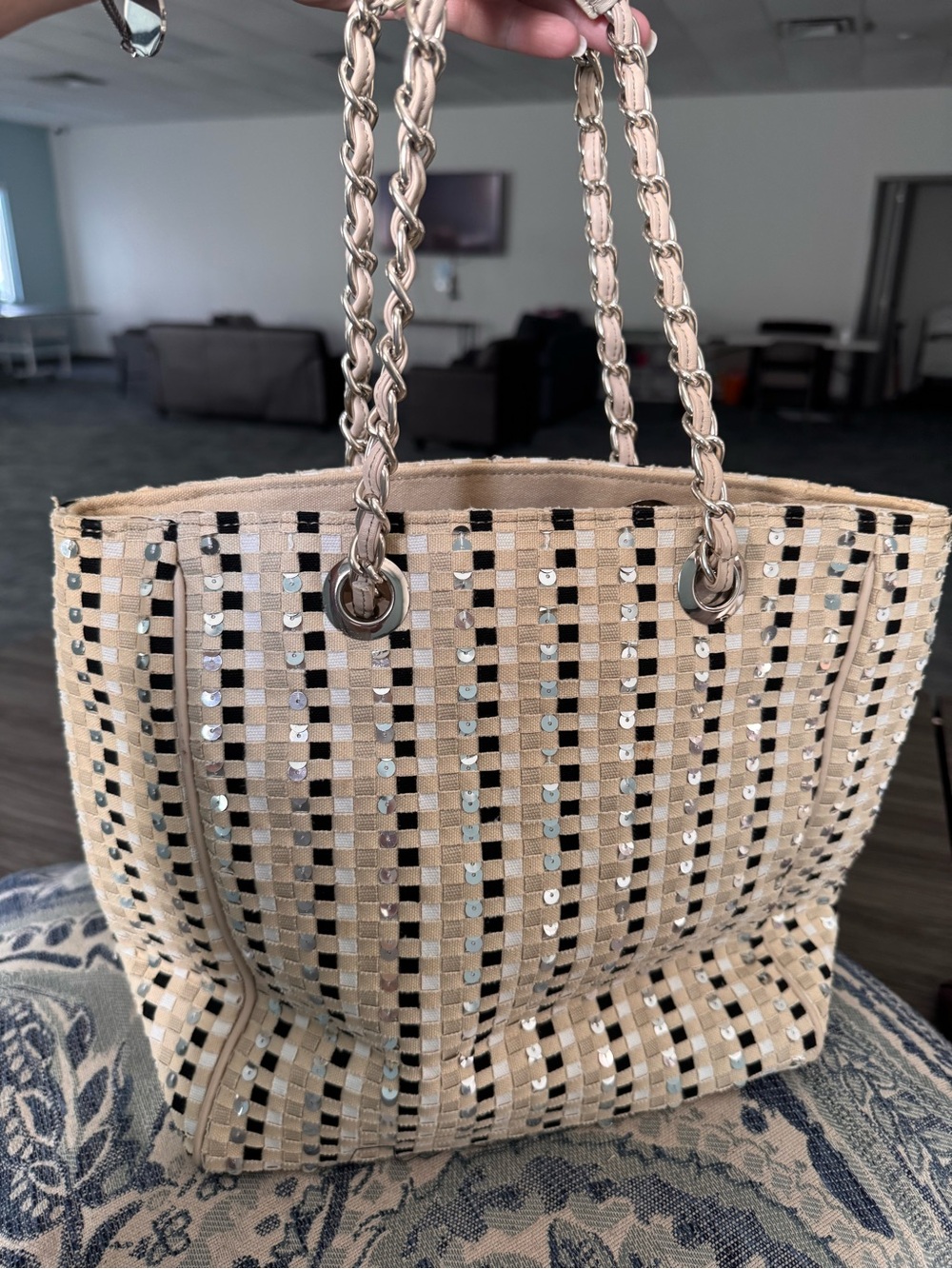 Talbots Beige Sequin Woven Summer Tote Bag
Very nice.